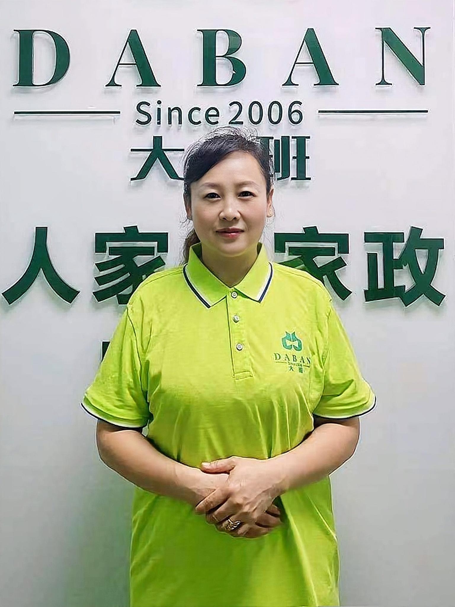 护工如何为老人传递温暖关怀(为什么越来越多的老人需要护工照顾)